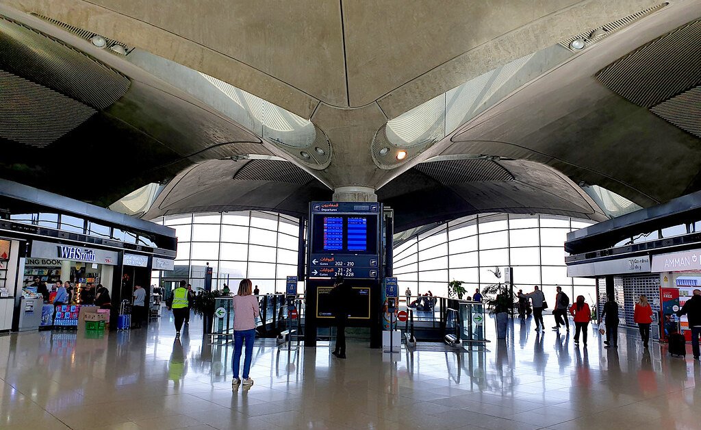 Claim Compensation for a London Gatwick Airport to Split Airport Flight